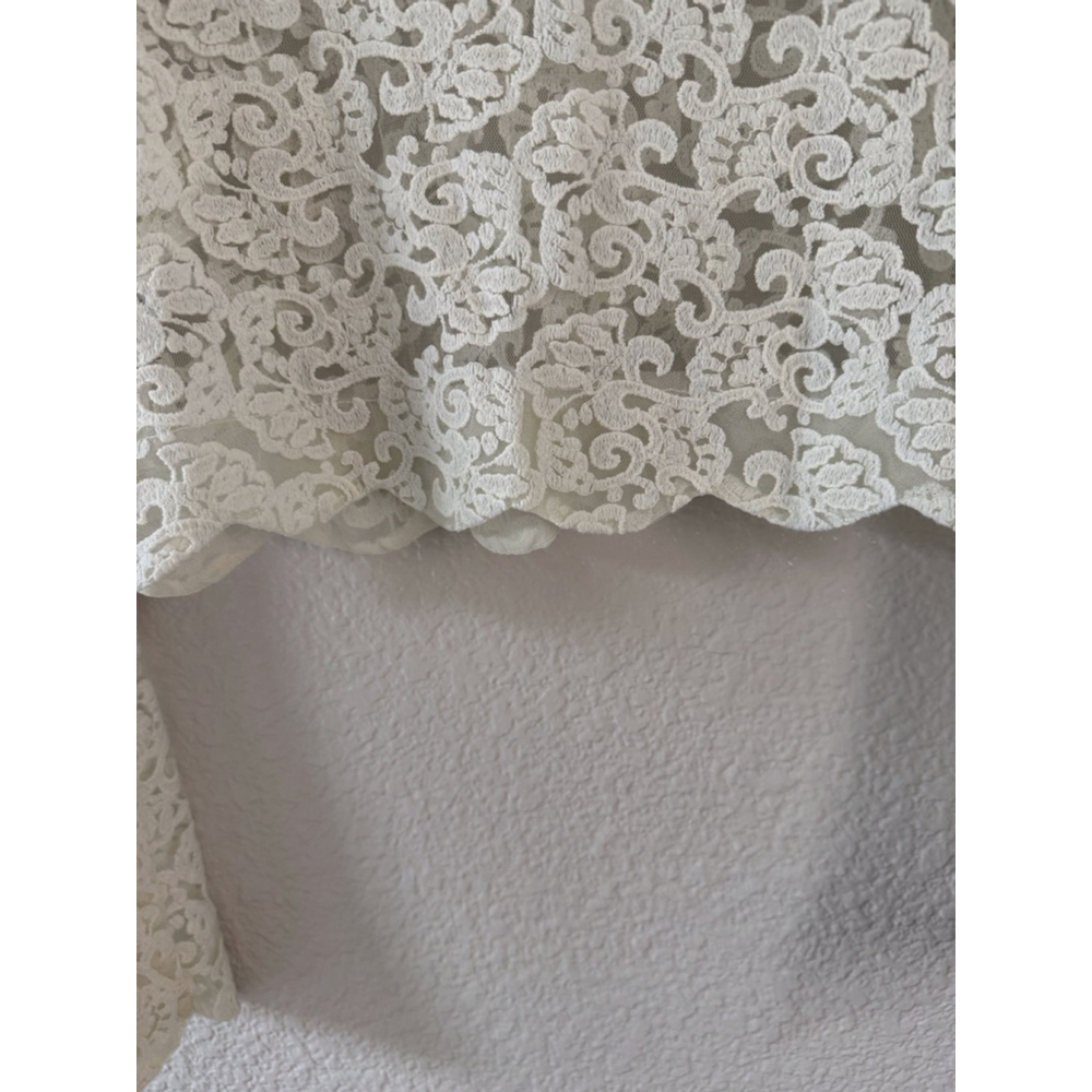 LC Lauren Conrad Runway Lace Crop Top Medium EUC Boho Romantic Bell Sleeves - Picture 9 of 9